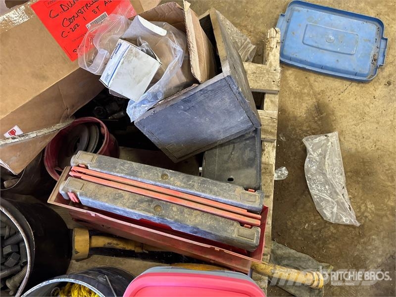 Quantity of Caterpillar Parts Drugi deli