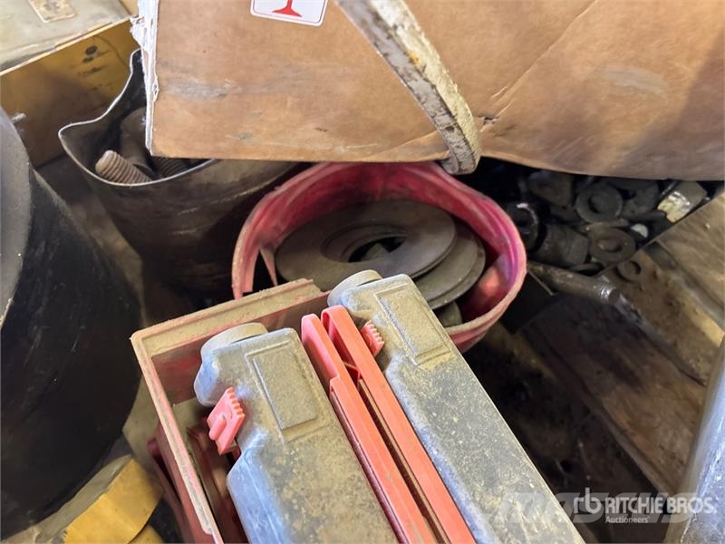 Quantity of Caterpillar Parts Drugi deli