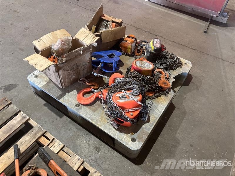 Quantity of Chain Hoists Crane Hook Crane parts and equipment