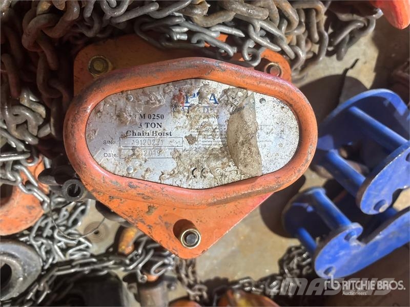 Quantity of Chain Hoists Crane Hook Crane parts and equipment