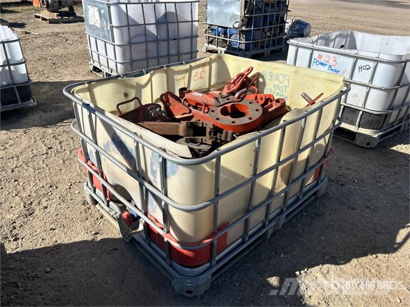  Quantity of Chain Tongs Putkistonkäsittelylaitteet