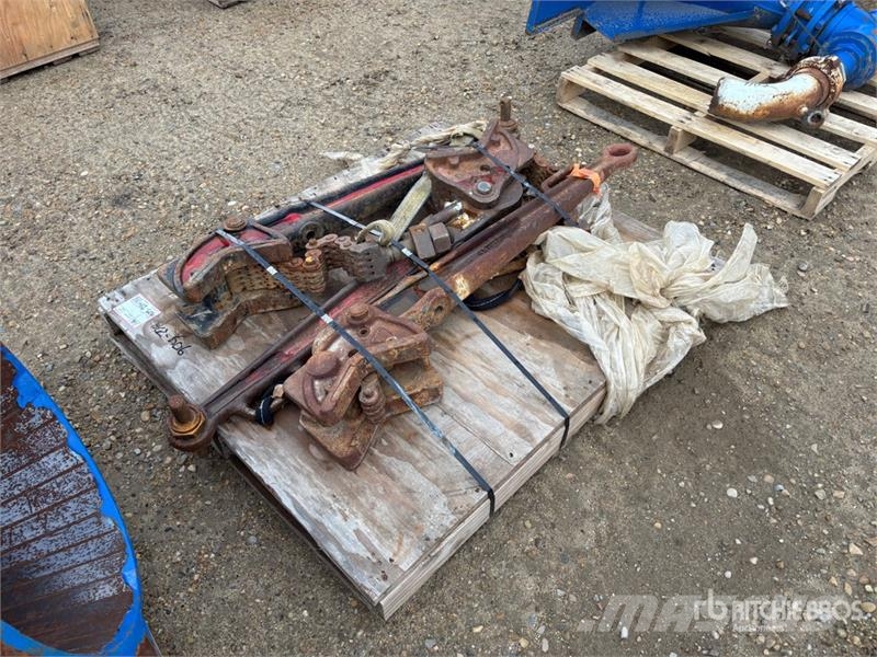  Quantity of Chain Tongs Putkistonkäsittelylaitteet
