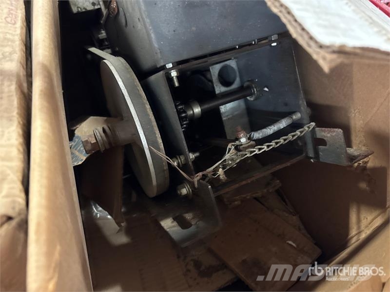 Quantity of Chelsea Power Take Off Controllers Ostale kargo komponente