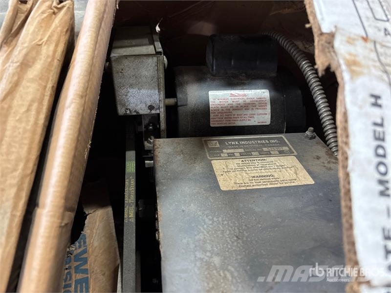 Quantity of Chelsea Power Take Off Controllers Ostale kargo komponente
