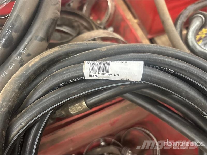 Quantity of Clamps & Hose Assembly (Unused) Transportes - Outros