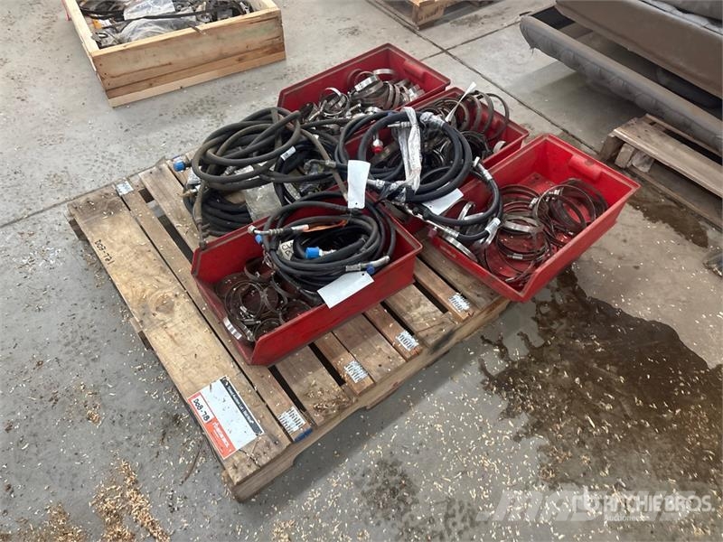 Quantity of Clamps & Hose Assembly (Unused) Transportes - Outros