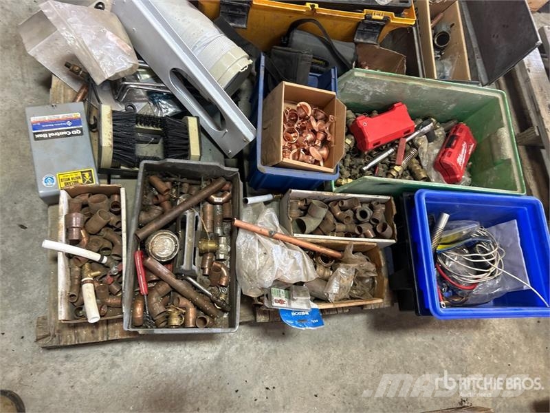 Quantity of Copper Pipe, Fittings & HVAC Component Egyéb alkatrészek