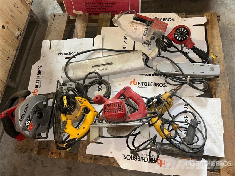 Quantity of Corded Drill, Circular Saw & Blower Drugi deli