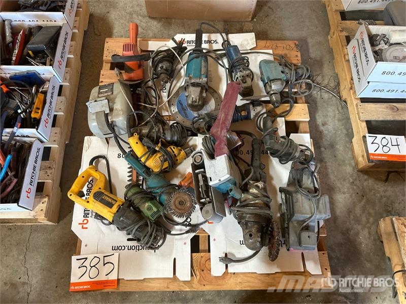 Quantity of Corded Power Tools, Grinders, Sawzall, Egyéb alkatrészek