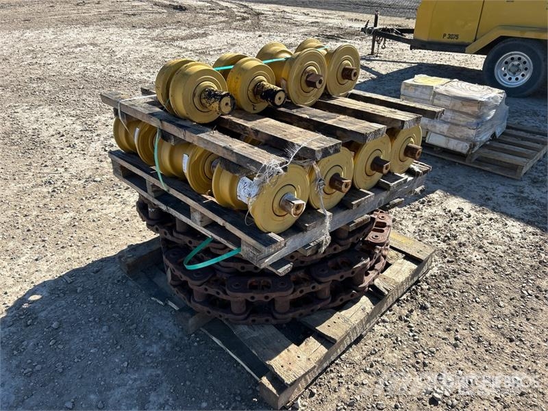  Quantity of Crawler Dozer Rollers - Fits Cat D6RXW مكونات أخرى