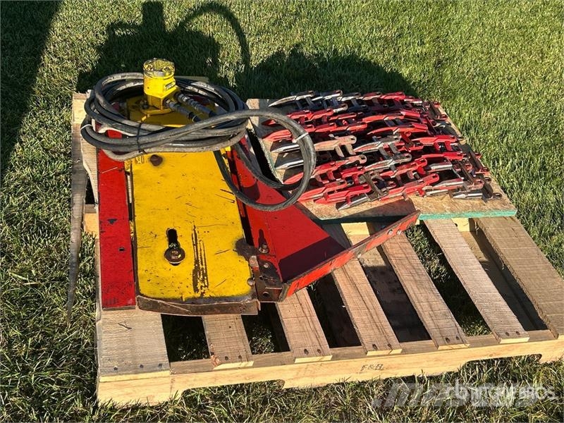  Quantity of Crop Lifters and Hydraulic Swather She Drugi deli