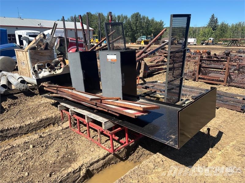 Quantity of Custom Built Fenders and Boxes Drugi deli