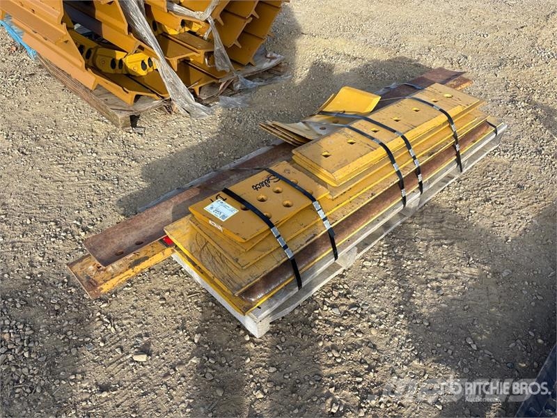  Quantity of Cutting Edge معدات النقل - غير ذلك