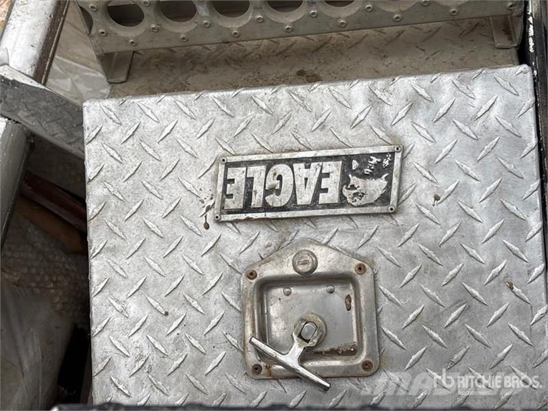 Quantity of Deer Guards Bumper معدات النقل - غير ذلك