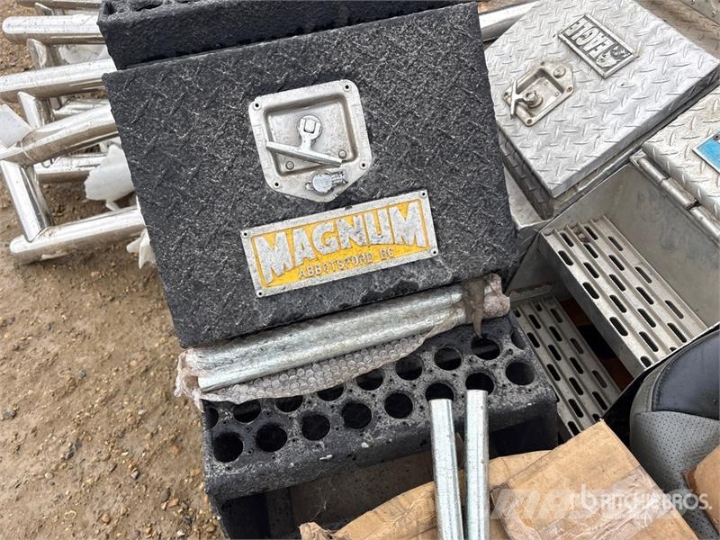Quantity of Deer Guards Bumper معدات النقل - غير ذلك