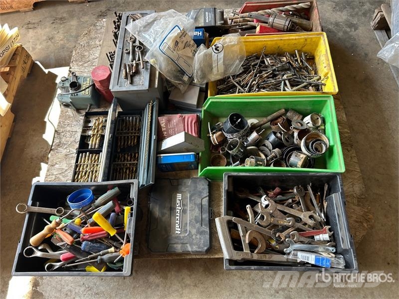  Quantity of Drill Bits, Hole Saw & Hand Tools Drugi deli