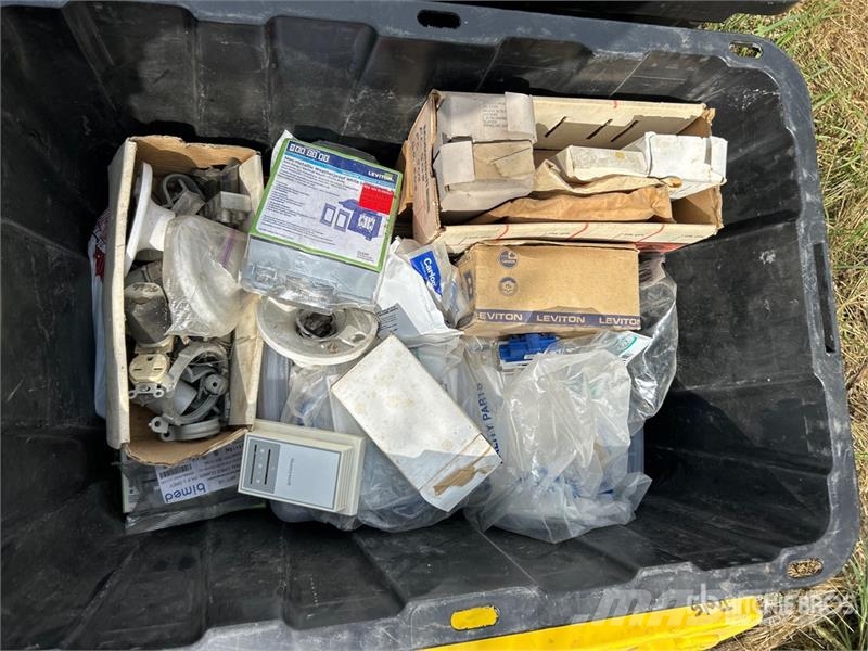 Quantity of Electrical box, Clips & Thermostat Drugi deli