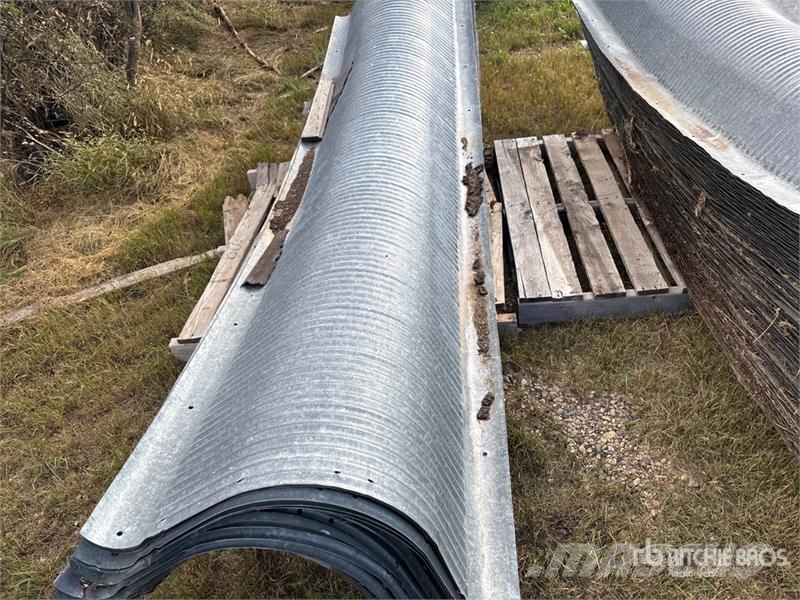 Quantity of Fairford Quonset Panels Drugi deli