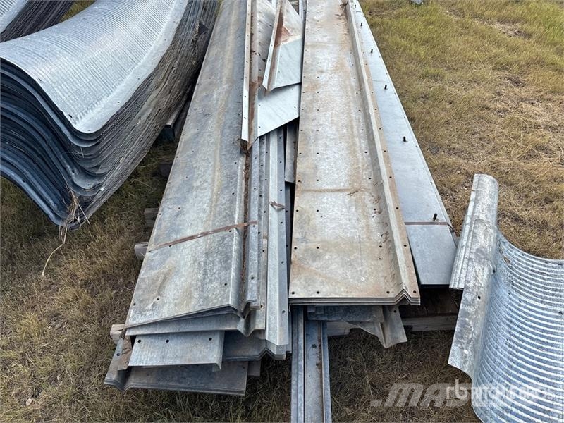Quantity of Fairford Quonset Panels Drugi deli