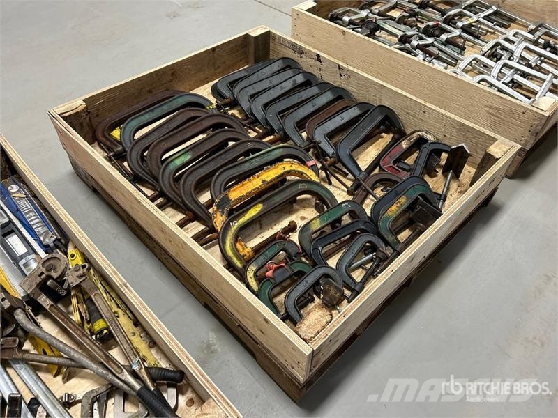  Quantity of Fixed C-Clamps Crane spares & accessories