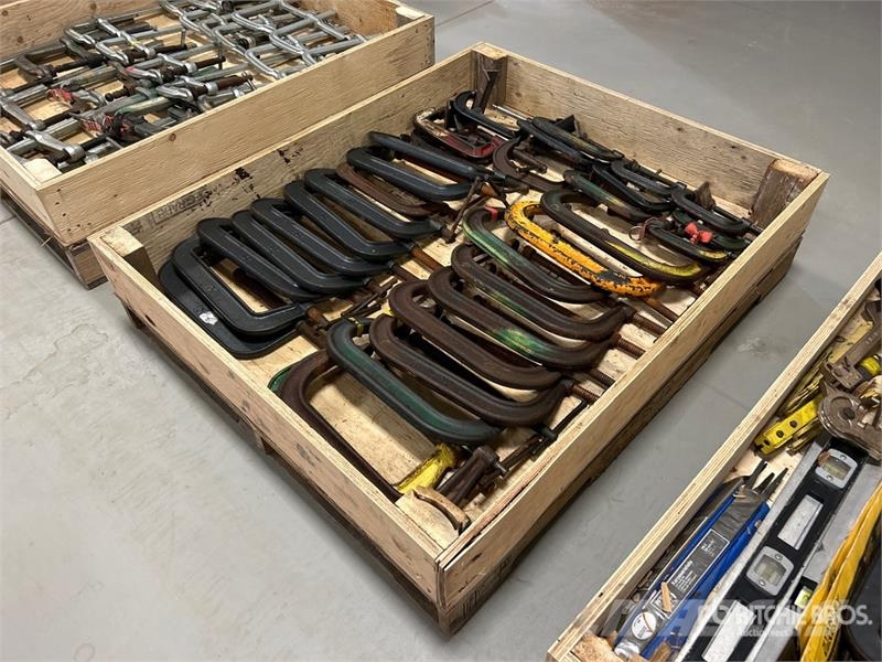  Quantity of Fixed C-Clamps Crane spares & accessories