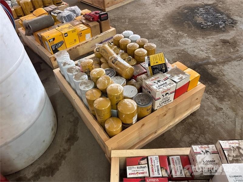  Quantity of Fuel & Oil Filters (Unused) Ďalšie komponenty
