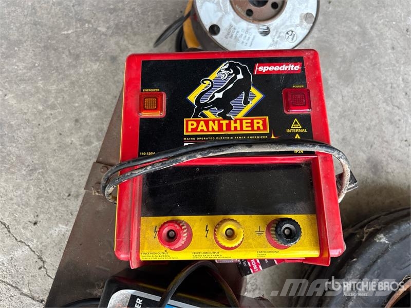 Quantity of Gallagher G338 Electric Fencer Landbrug - Andet