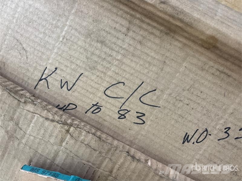  Quantity of Glass Windows - Fits Kenworth (Unused) Transportes - Outros
