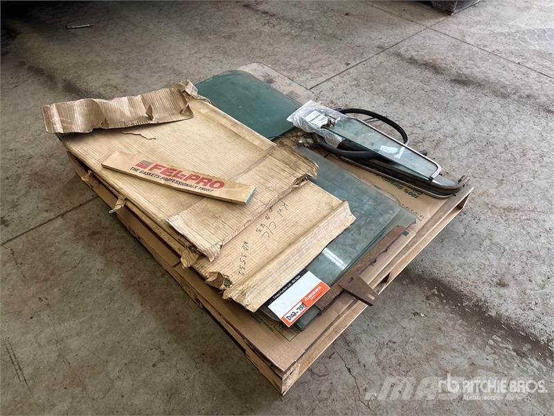  Quantity of Glass Windows - Fits Kenworth (Unused) Transportes - Outros
