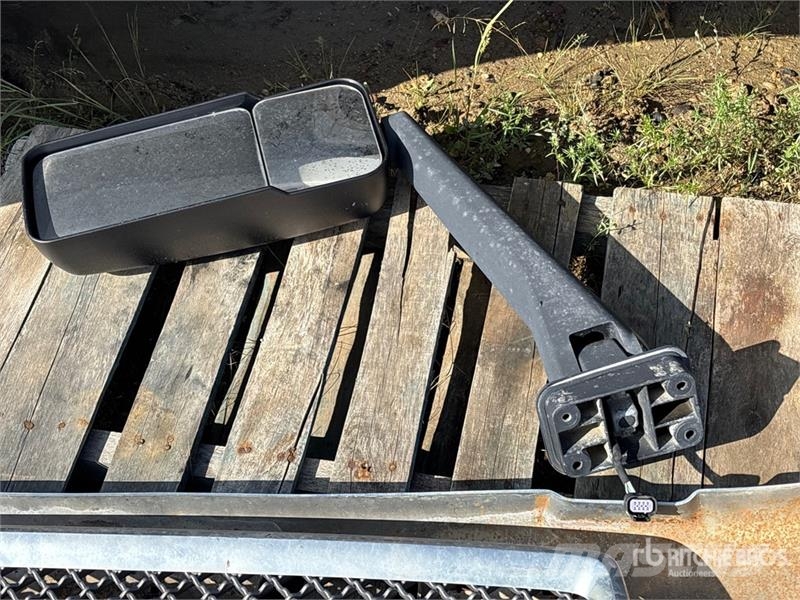 Quantity of GMC C5500 Parts Коммерческий транспорт - Другие