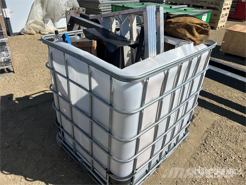 Quantity of Grinder & Stand (Unused) Drugi deli