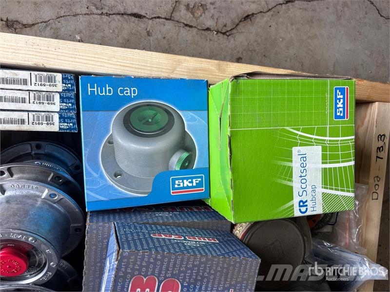  Quantity of Hub Caps & Seals (Unused) Transportes - Outros
