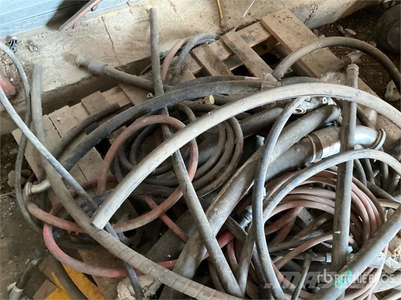  Quantity of Hydraulic Hoses Ďalšie komponenty