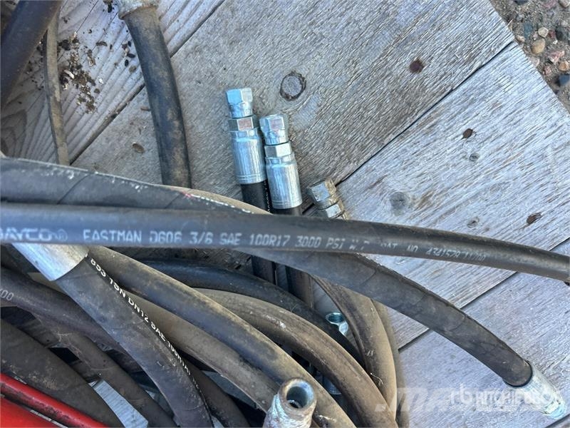  Quantity of Hydraulic Cylinders & Hoses Kiti naudoti statybos komponentai
