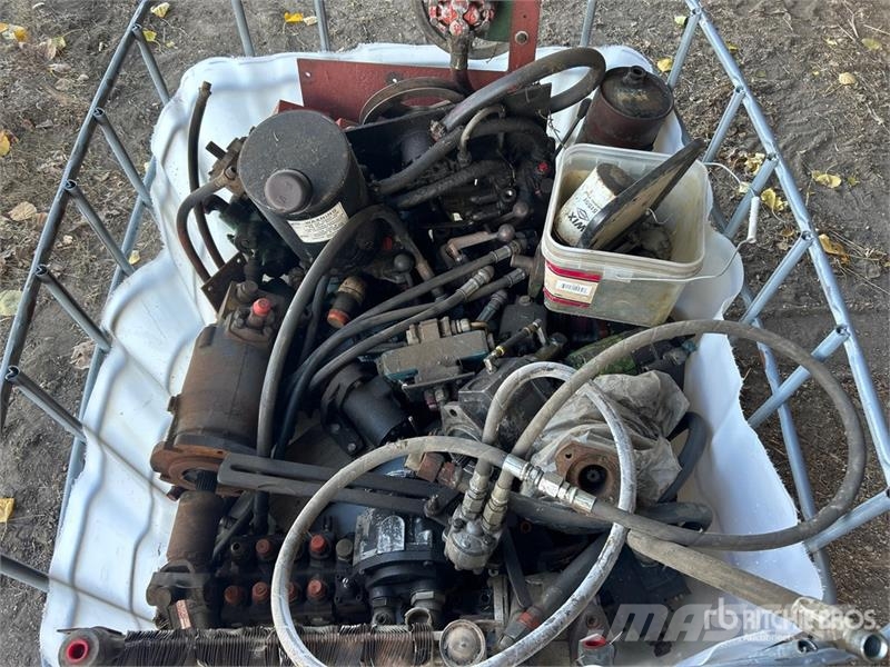 Quantity of Hydraulic Pumps, Hose & Control Valves Andre komponenter