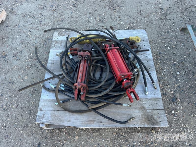  Quantity of Hydraulic Cylinders & Hoses Kiti naudoti statybos komponentai