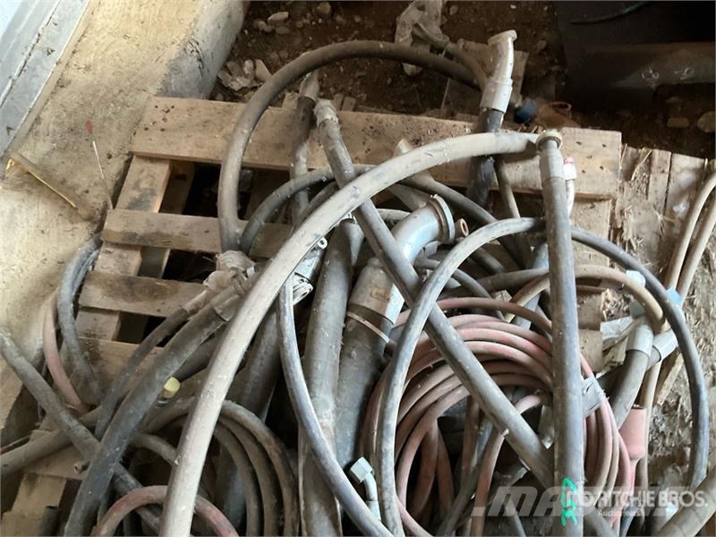  Quantity of Hydraulic Hoses Ďalšie komponenty
