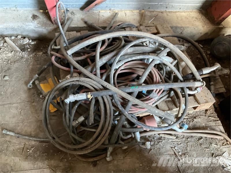  Quantity of Hydraulic Hoses Ďalšie komponenty