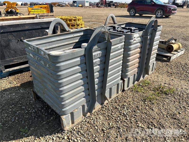  Quantity of Ice Lugs Drugi deli
