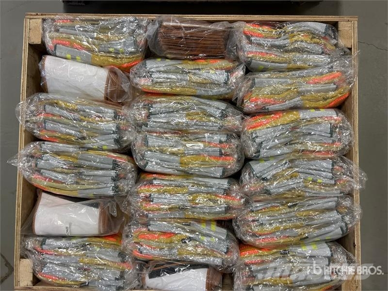 Quantity of Impact & Cut Resistant Work Gloves (Un Drugi deli