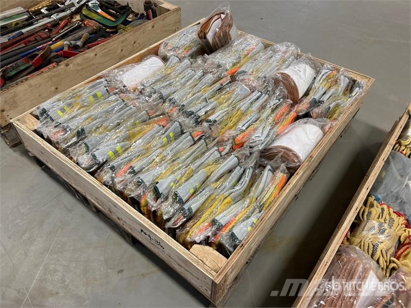  Quantity of Impact & Cut Resistant Work Gloves (Un مكونات أخرى