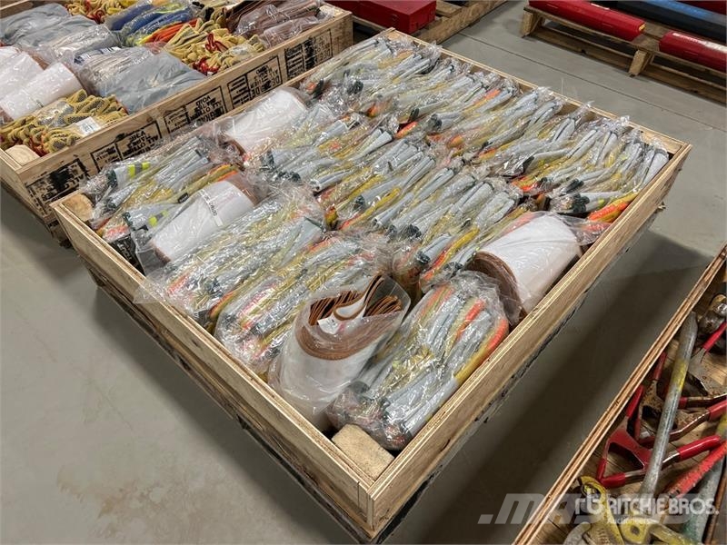  Quantity of Impact & Cut Resistant Work Gloves (Un مكونات أخرى