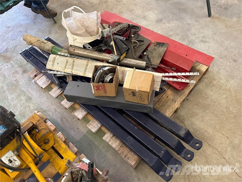  Quantity of Implement Parts Компоненты строительной техники