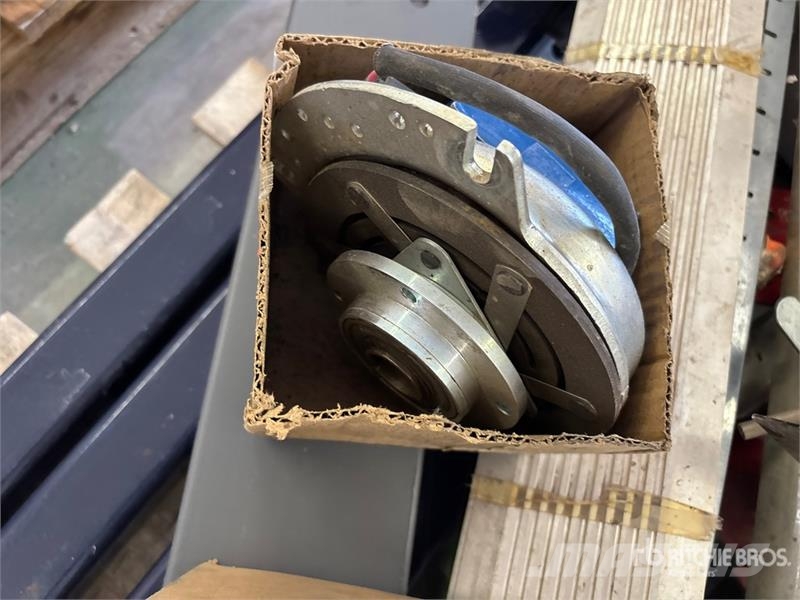  Quantity of Implement Parts Компоненты строительной техники