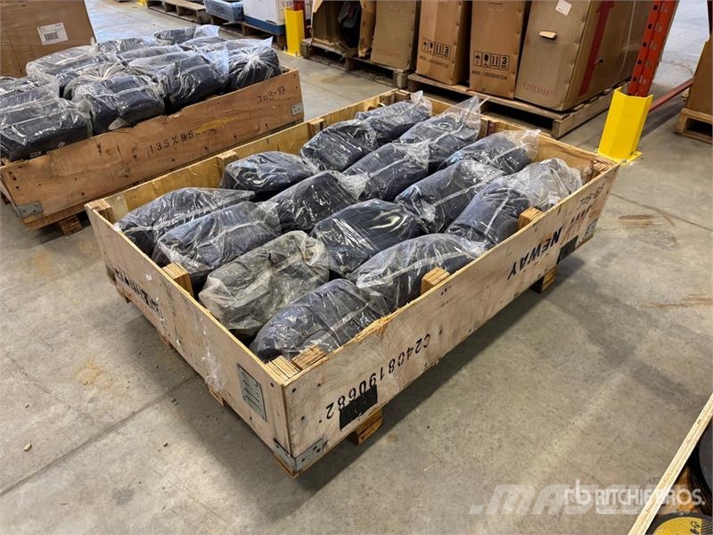Quantity of Insulated Hard Hat Headliners (Unused) Ostale komponente za građevinarstvo