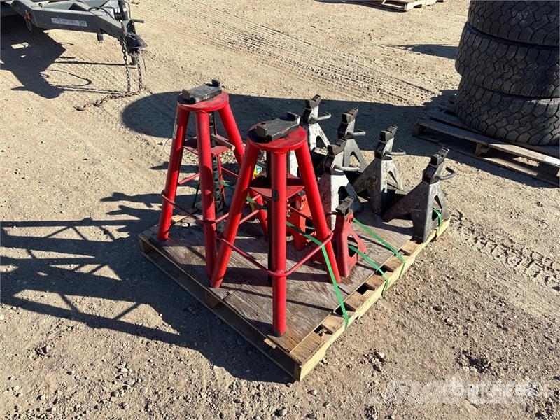 Quantity of Jack Stands Kiti naudoti statybos komponentai