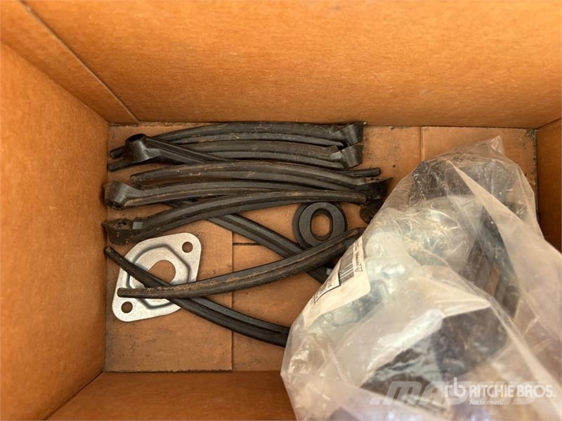 Quantity of John Deere Combine Parts Kiti naudoti statybos komponentai