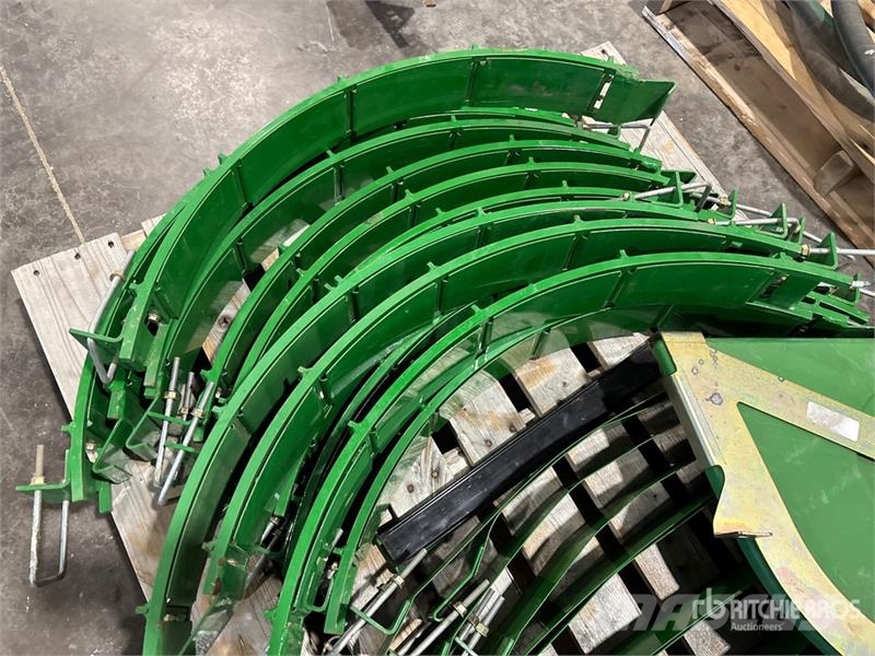 Quantity of John Deere STS/S Series Combine Parts Kiti naudoti statybos komponentai