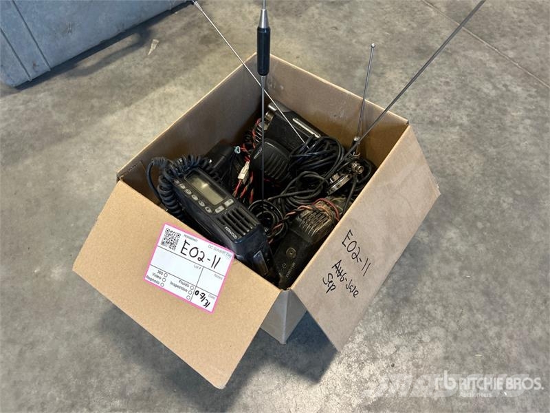 Quantity of Kenwood Radios Drugi deli
