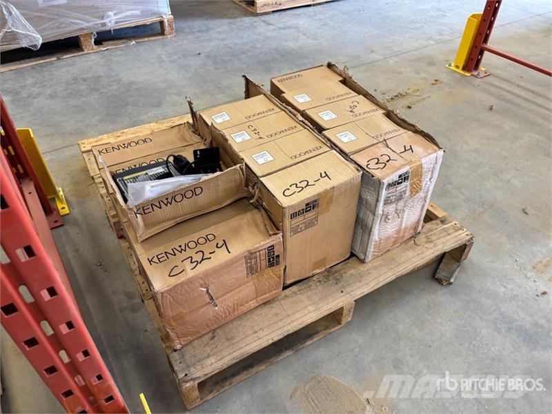 Quantity of Kenwood Truck Mount Radios مكونات أخرى